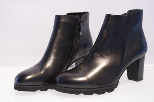 Regarde Le Ciel Stiefelette schwarz Patricia-01 