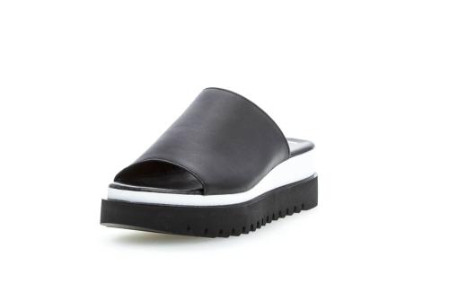 Gabor Pantolette schwarz S13  24.613.27 