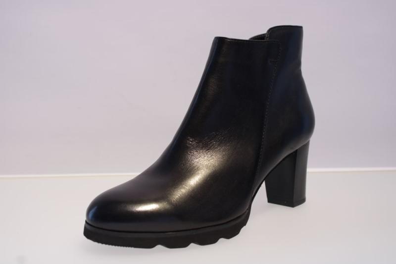 Regarde Le Ciel Stiefelette schwarz Patricia-01 