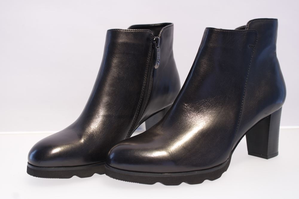 Regarde Le Ciel Stiefelette schwarz Patricia-01 