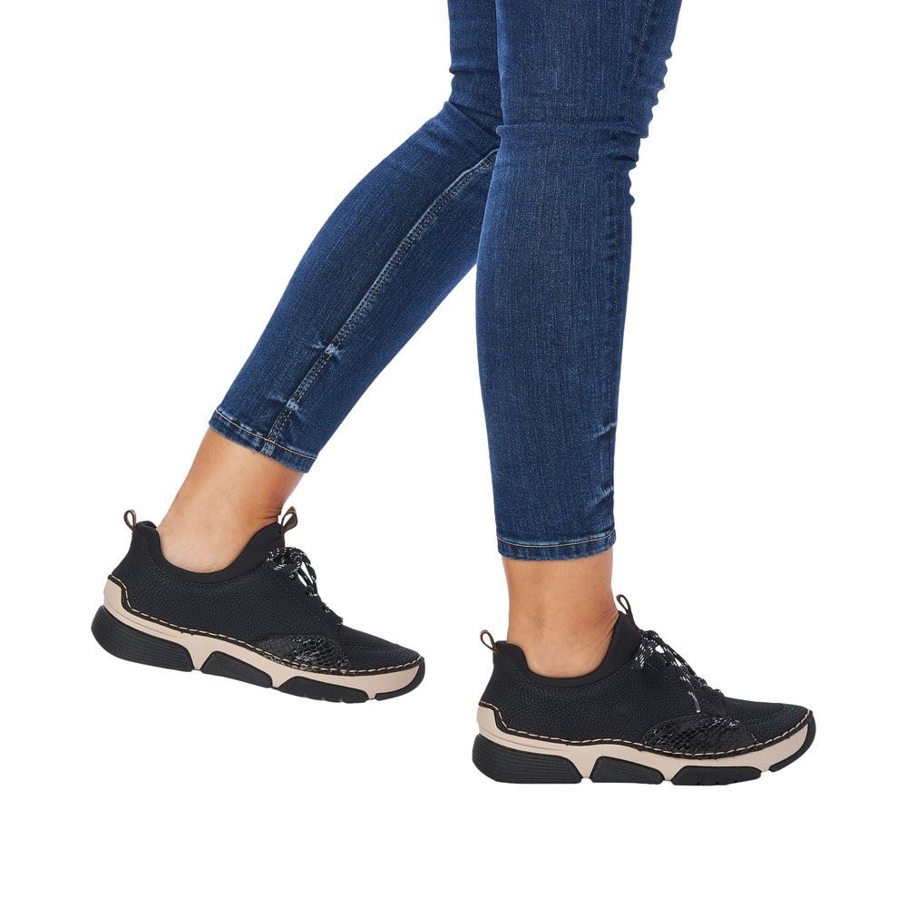 Rieker Antistress Damen Slipper Sneaker Schlupfschaft Wechselfußbett Animal- Print schwarz S22 45913-00 36 | schwarz/schwarz | F