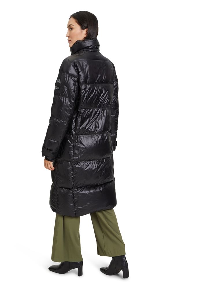 Betty Barclay Daunensteppjacke S22 schwarz und toffee S22 73191562 38 | 9045 Black | 