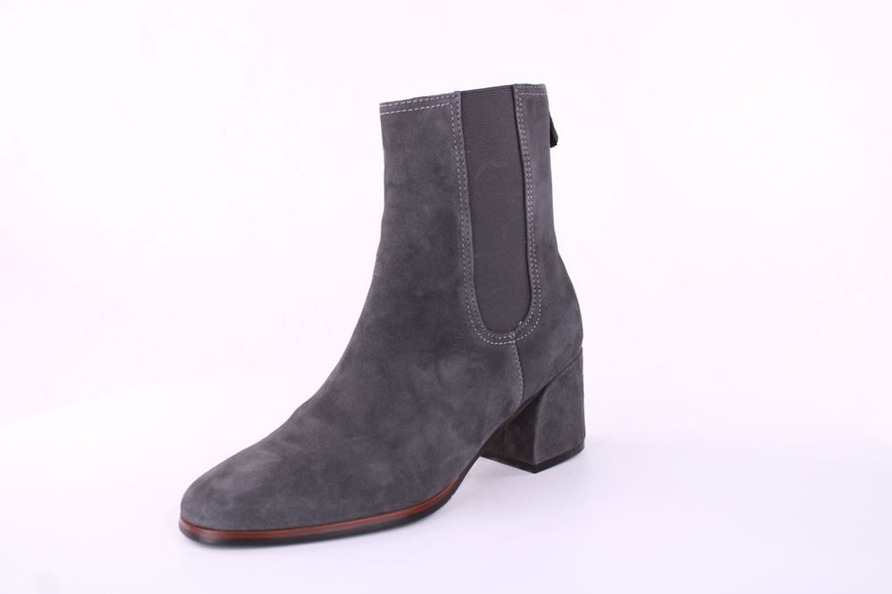 Vania-05 41 | 5939 asphalt | 