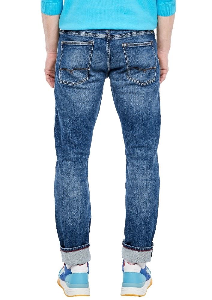 s.Oliver Regular Fit: Straight leg Jeans S11 2024073 