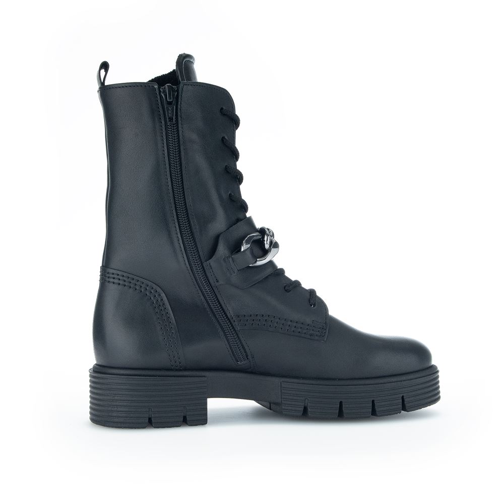 Gabor by Yvonne Catterfeld Bikerboot Leder Kettendetail Wechselfußbett Comfort- Mehrweite schwarz S22 92.743.57 5 | schwarz (Flau/c | H