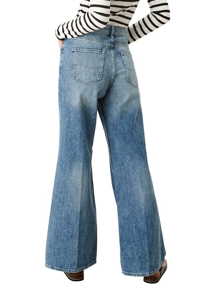 QS designed by Slim Jeans mit weitem Beinverlauf 2111348 