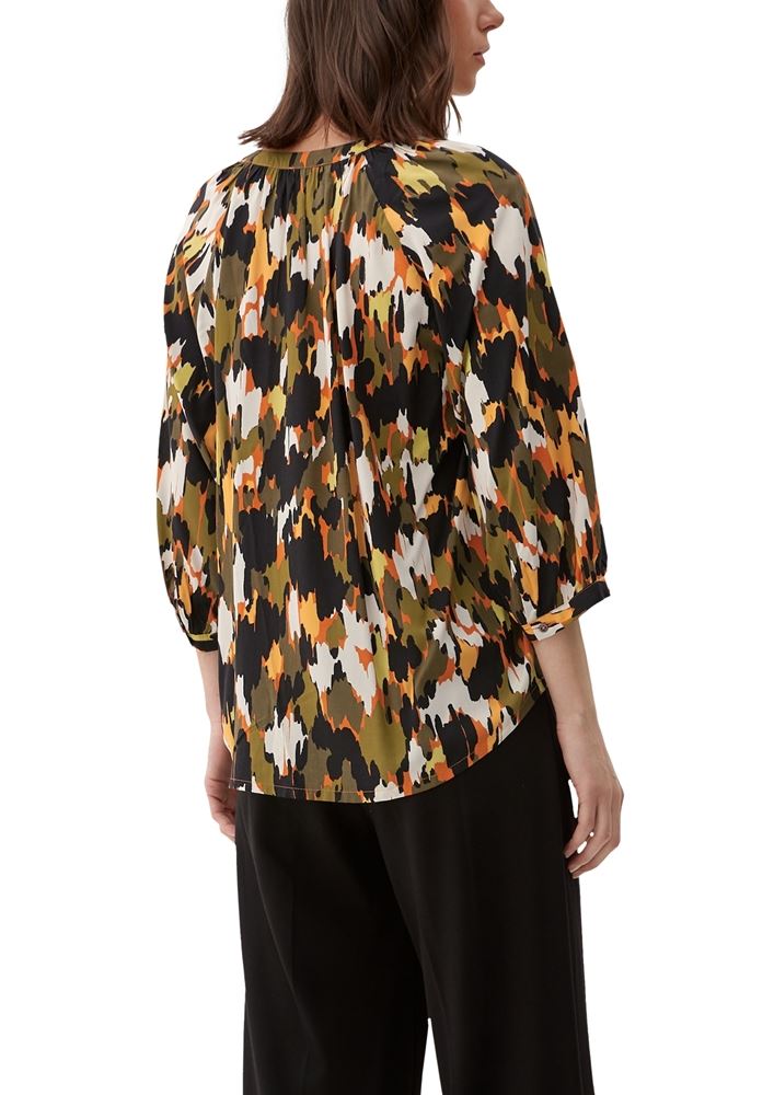 s.Oliver Damen Viskosebluse allover gemustert grün, schwarz S22  2120700 