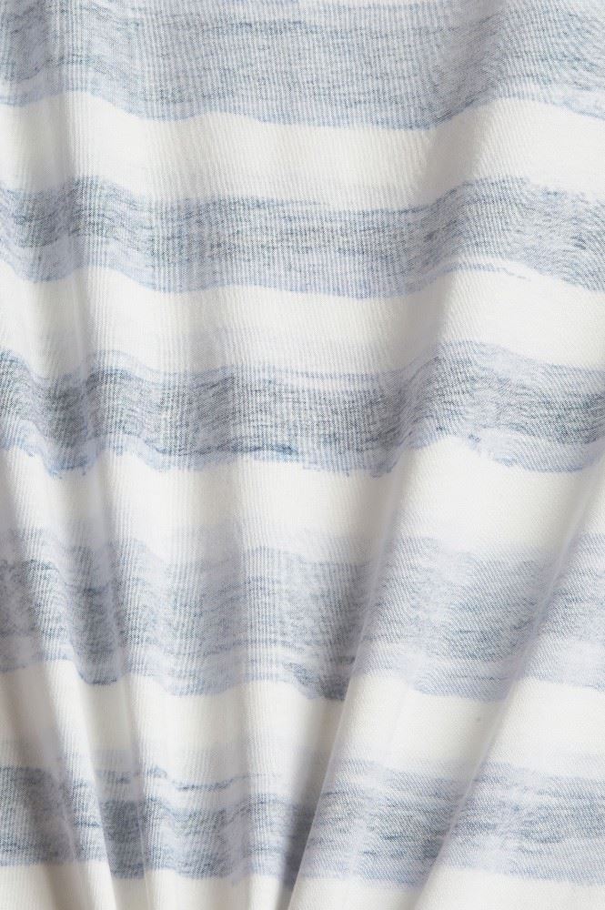 ESPRIT Gestreiftes T-Shirt mit Print aus Bio-Baumwolle 032EE1K321 S | E110 OFF WHITE | 