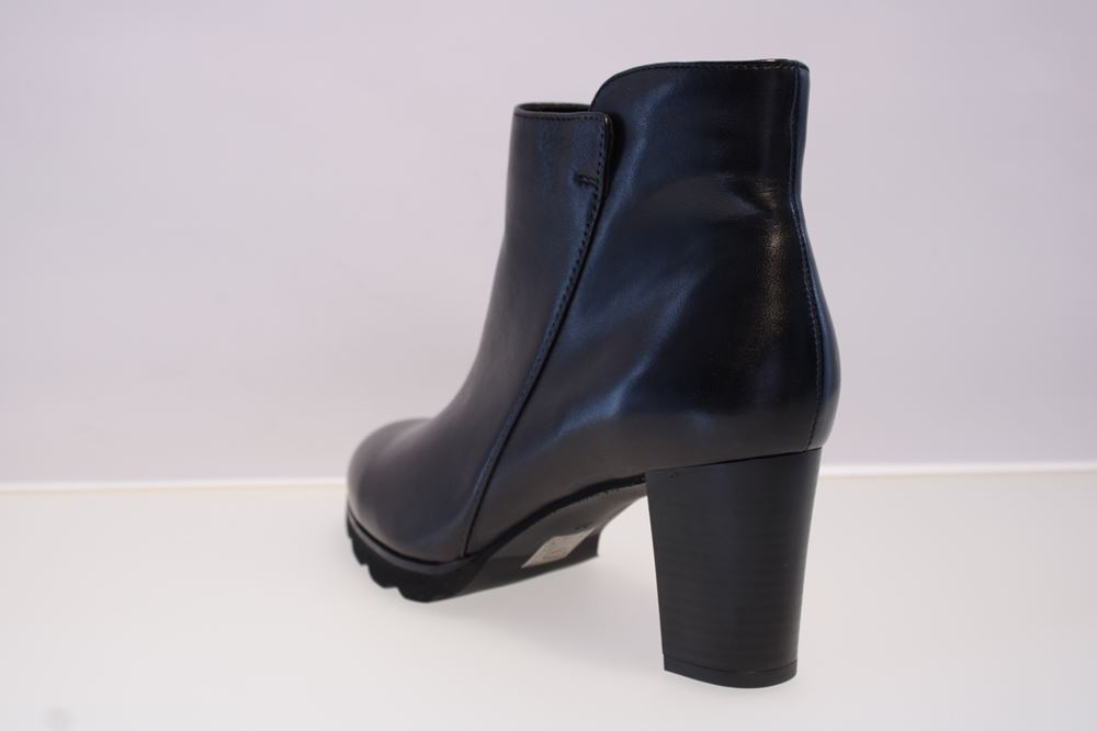 Regarde Le Ciel Stiefelette schwarz Patricia-01 