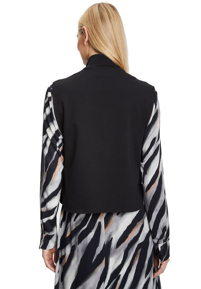 Betty Barclay Steppweste Stehkragen Ledrimitat- Besatz Reißverschluss schwarz S22 71812739 38 | 9045 Black | 