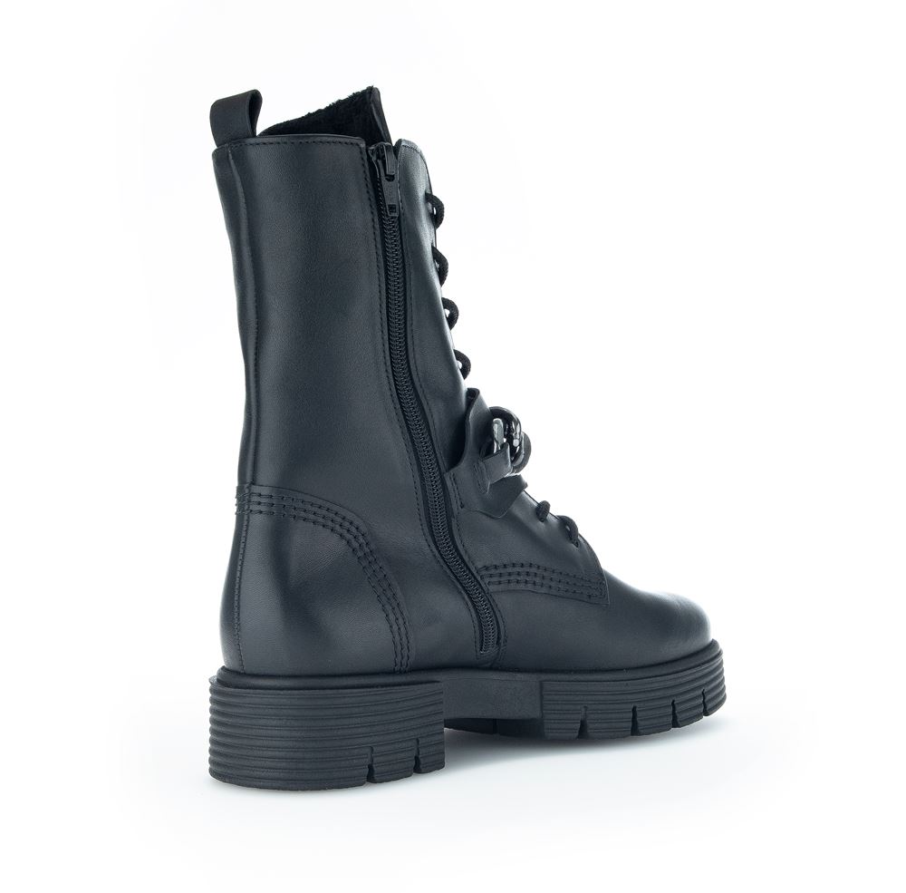 Gabor by Yvonne Catterfeld Bikerboot Leder Kettendetail Wechselfußbett Comfort- Mehrweite schwarz S22 92.743.57 5 | schwarz (Flau/c | H