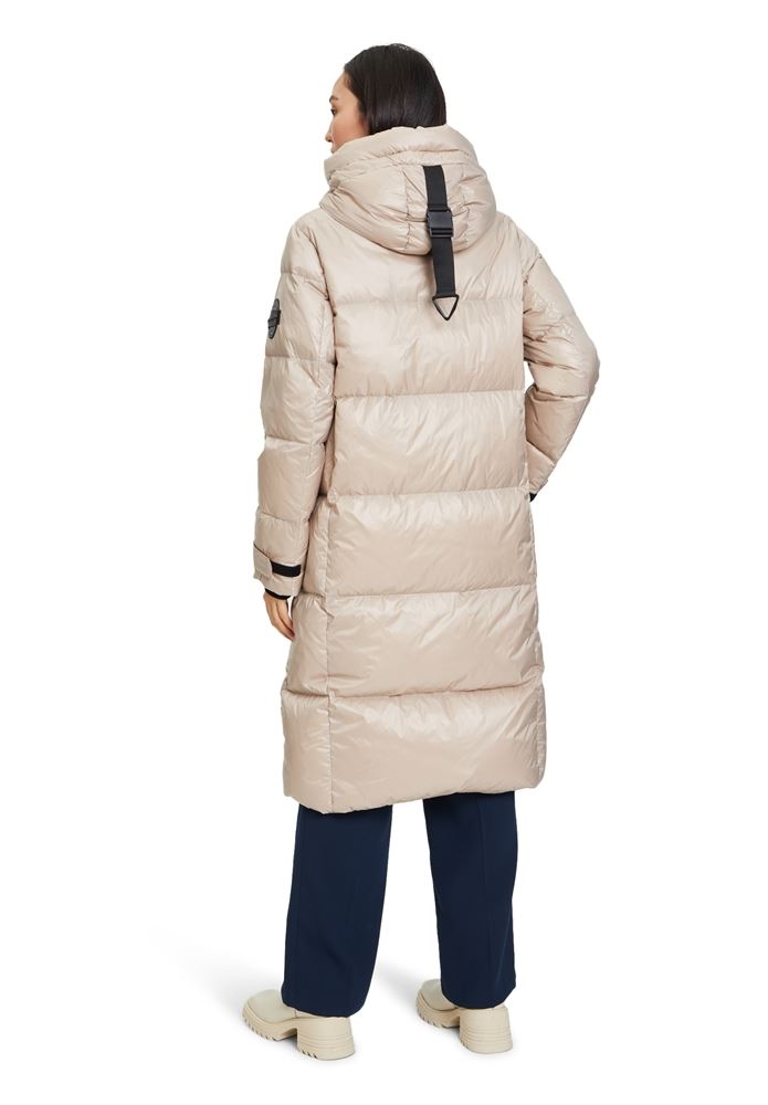 Betty Barclay Daunensteppjacke S22 schwarz und toffee S22 73191562 38 | 9045 Black | 