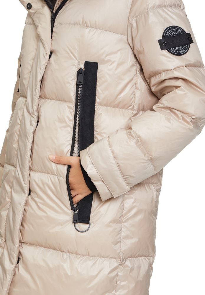 Betty Barclay Daunensteppjacke S22 schwarz und toffee S22 73191562 38 | 9045 Black | 