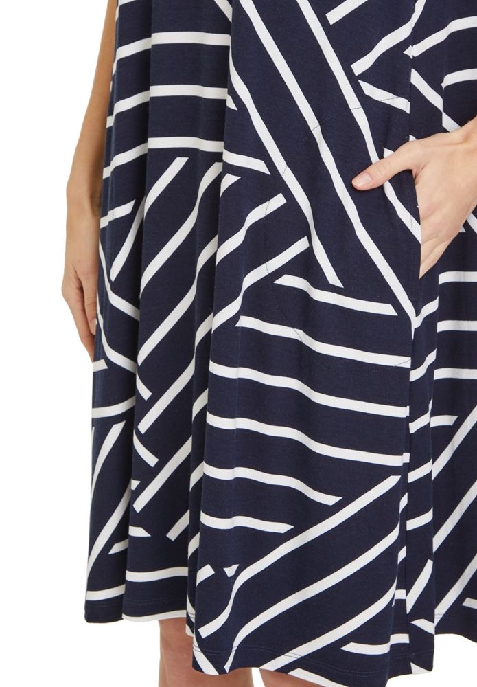 Betty Barclay Sommerkleid grafischer Print überschnittener Ärmel blau S13 13801406 