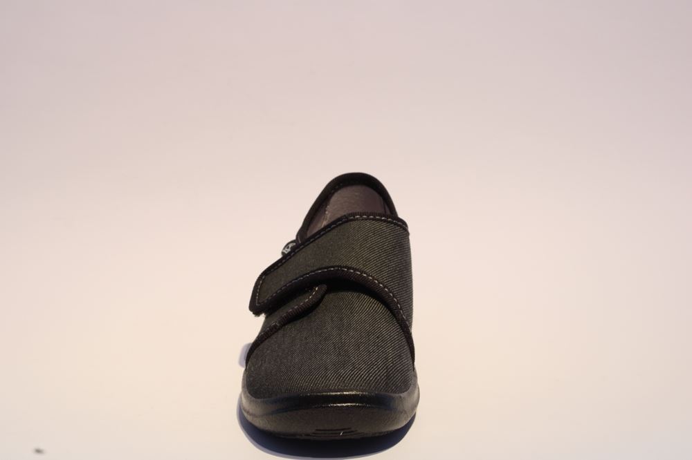 Beck Hausschuh Jungen Klettverschluss schwarz 550/02 33 | schwarz | 