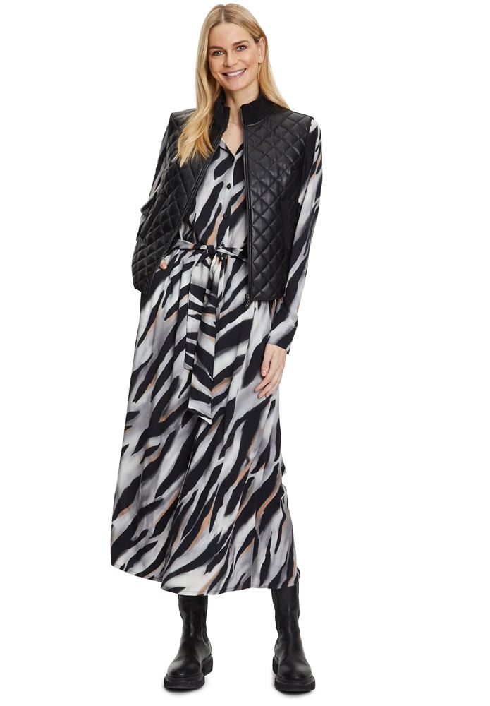 Betty Barclay Steppweste Stehkragen Ledrimitat- Besatz Reißverschluss schwarz S22 71812739 38 | 9045 Black | 